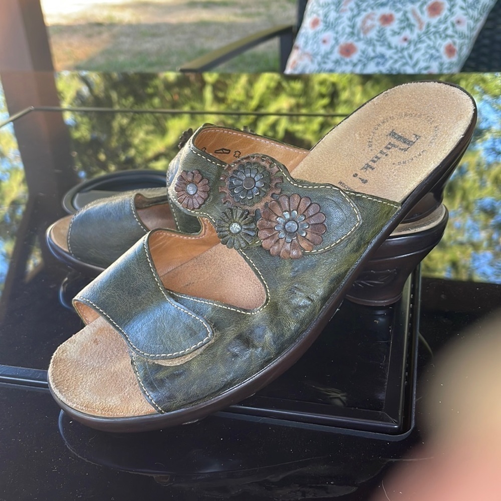 Think! Leather Sandals Size 37